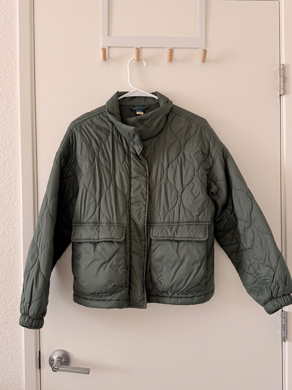 Old Navy Packable Water-Resistant Quilted Jacket Olive Green XS